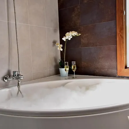 Lighthouse - Private Pool -